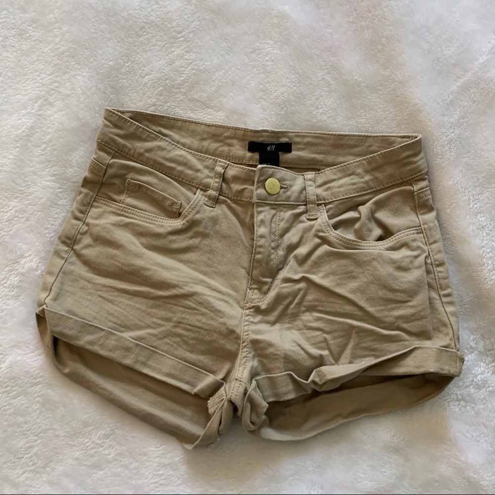 H&M khaki shorts
